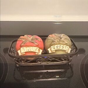 Ceramic Salt and Pepper Shaker Set NIP